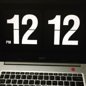 How to Get a Digital Clock Screensaver | Fliqlo